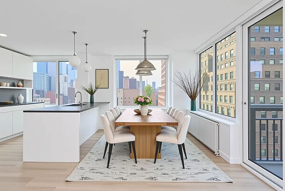 1st image of 70 W 37th St #1914