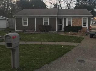 10501 Hill Peak Ct, Louisville, KY 40229