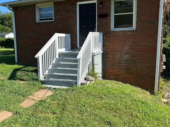 1501 E 21st St, Winston Salem, NC 27105