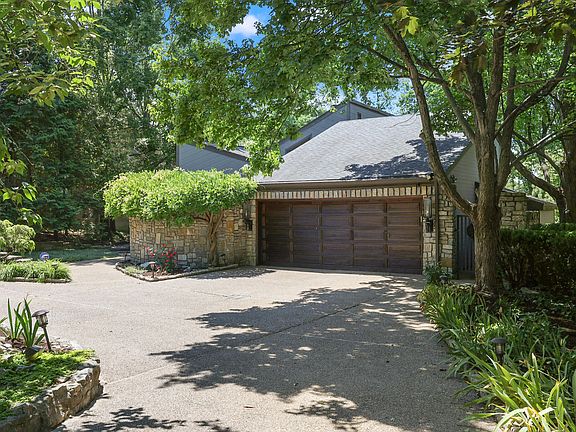 5th image of 2132 Island Dr