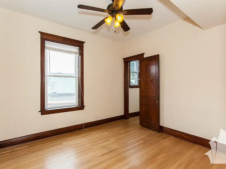 1436 W Addison St #2 — Photo 5