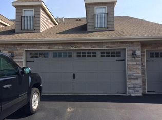 930 Buckingham Dr UNIT 930, Sycamore, IL 60178