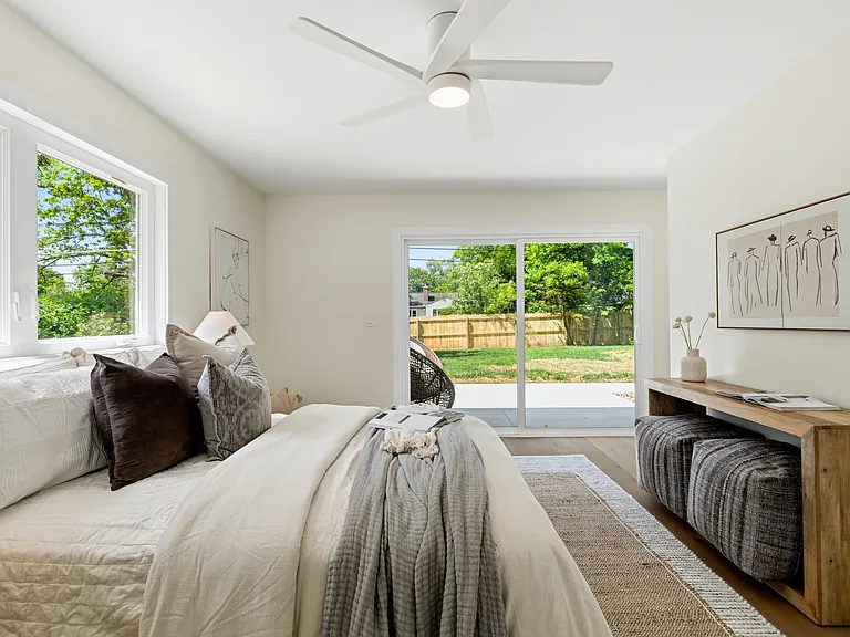 2276 Johnston Rd — Photo 45