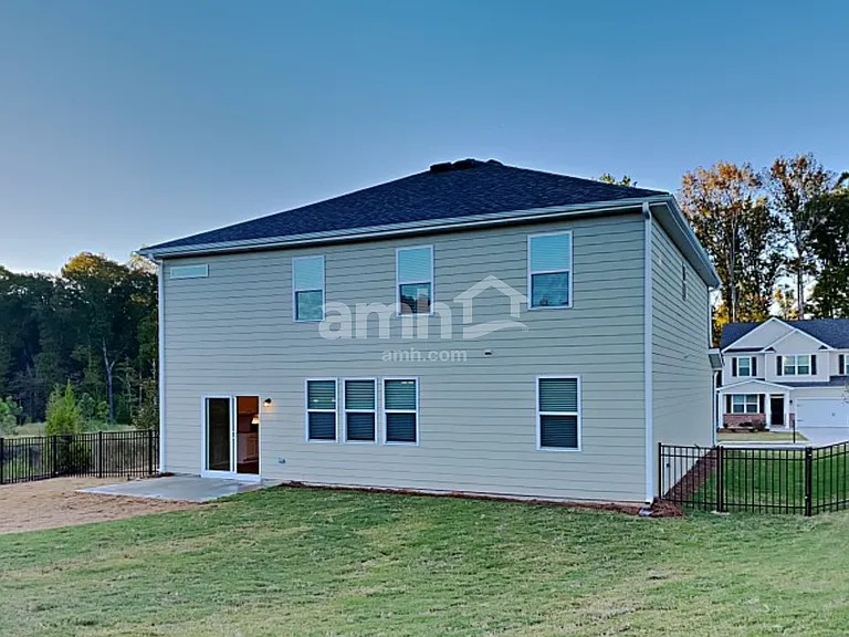 5180 Hudson Valley Dr — Photo 23
