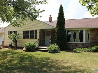 32 S Nissen Rd, Elmore, OH 43416