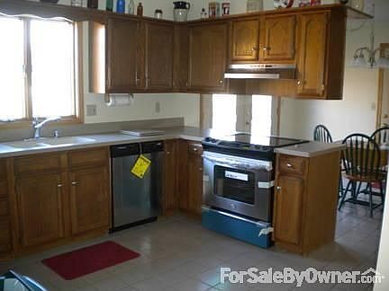 4th image of 4105 Oakridge Dr