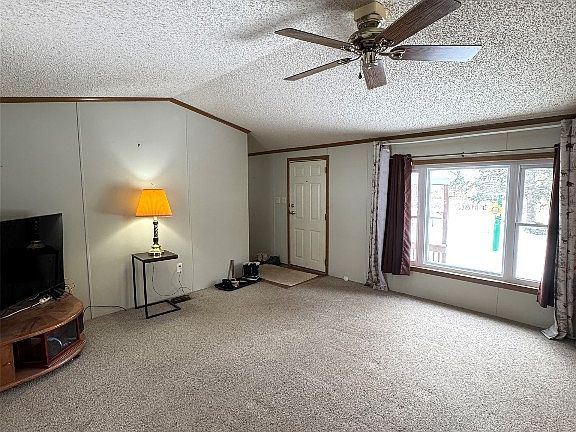 5th image of 300 Holly Park Dr