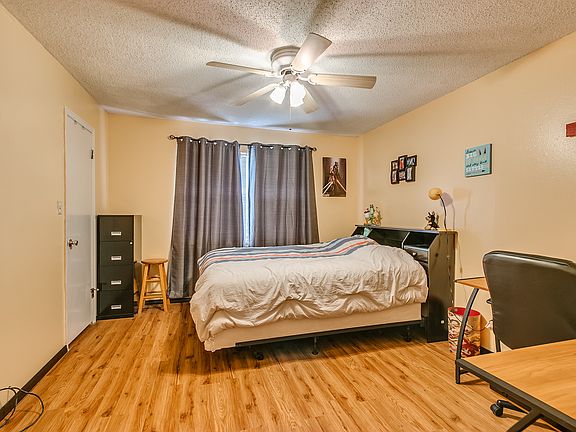 2nd image of 1819 E Lindsey St APT 2
