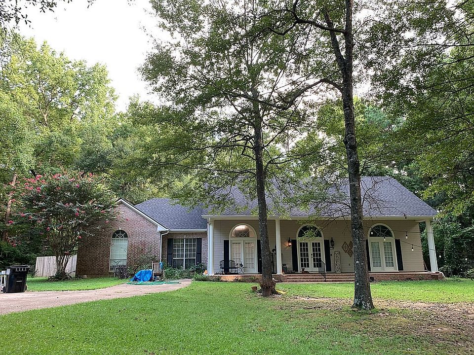 1st image of 1190 Birch Dr