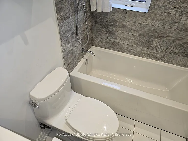 141 Phillip Ave #UPPER — Photo 15