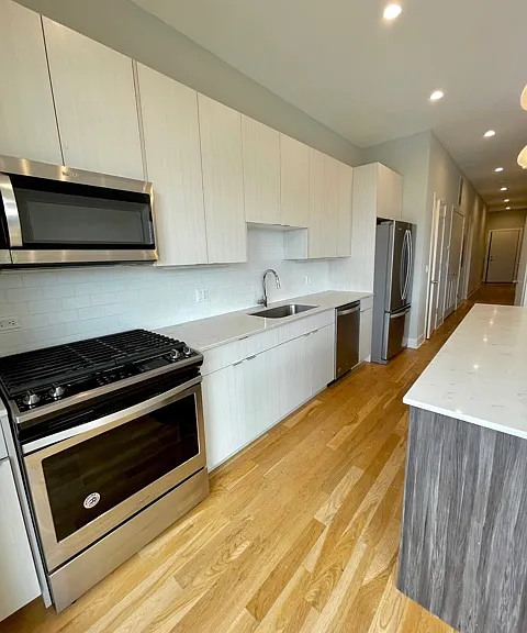 4555 N Ravenswood Ave #303 — Photo 7