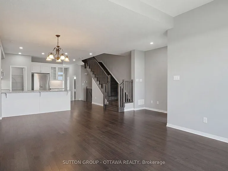 196 Jardiniere St — Photo 11