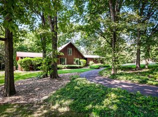 13580 W Oak Ct, Bloomington, IL 61705