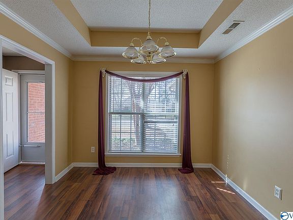 3rd image of 111 Sunnyfield Dr