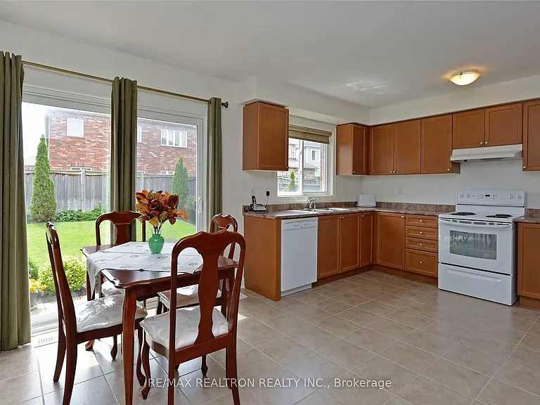 1684 Gower Dr — Photo 12