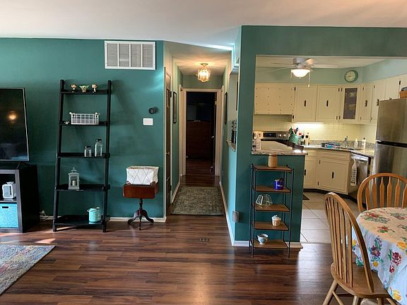4th image of 1830 W Surrey Park Ln Unit 1A