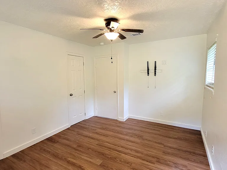 2100 Hill Top Ct #1 — Photo 34