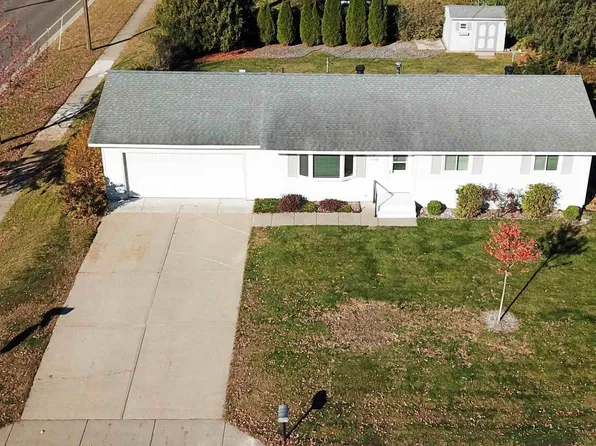1356 21st St W, Hastings, MN 55033