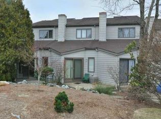 75 Seabreeze Ln, Bristol, RI 02809