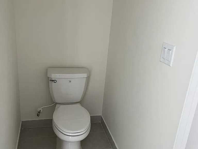8001 NW 41st St #405 — Photo 23