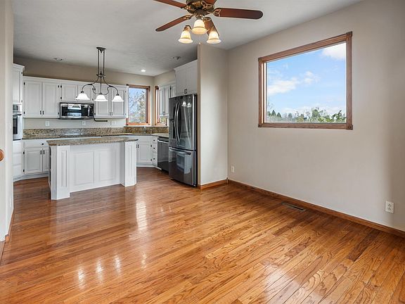 5th image of 47924 Copperwood Cir