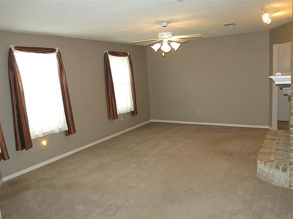 4th image of 3961 Deerwood Cir