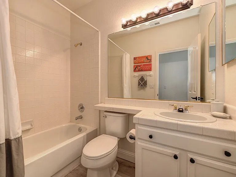 5537 Cabrillo Way — Photo 5