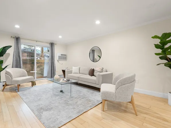 70 Warren Ave APT 1-8, Chelsea, MA 02150