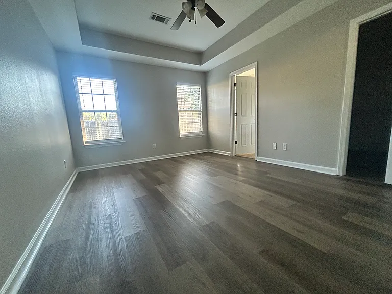 13902 Chrys Cv — Photo 18