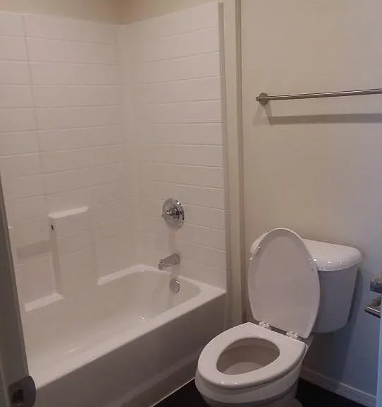 Eastridge Apartments — Photo 74