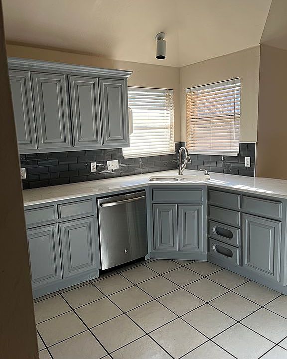 1st image of 13313 Vandiver Dr