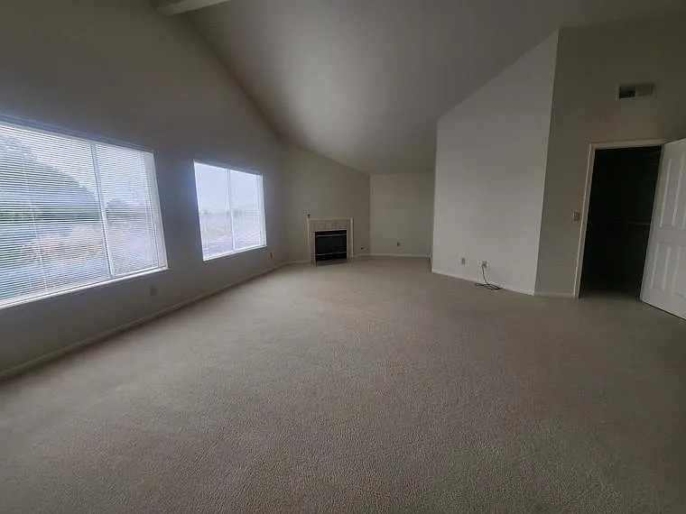 232 Chatham Ter — Photo 19