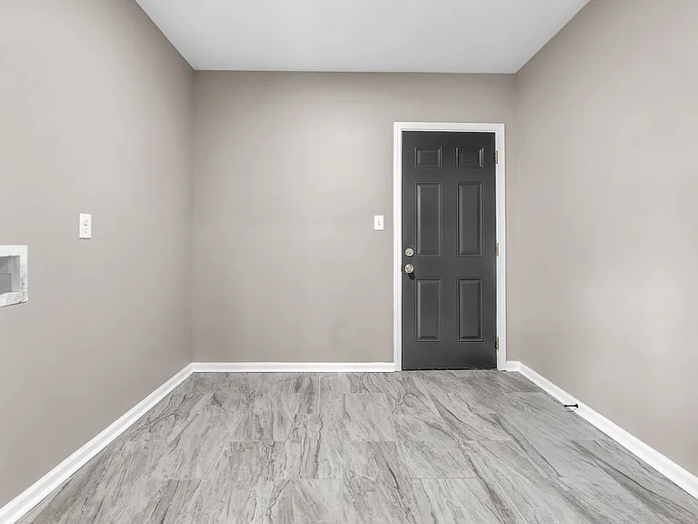 3480 Vernon Ave — Photo 11
