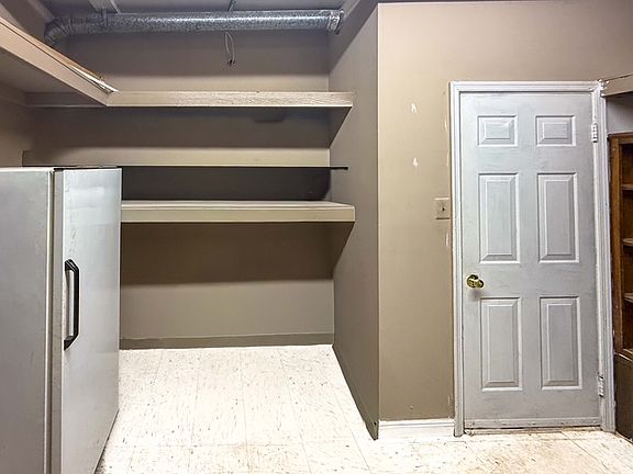 3rd image of 511 Spottswood St #5
