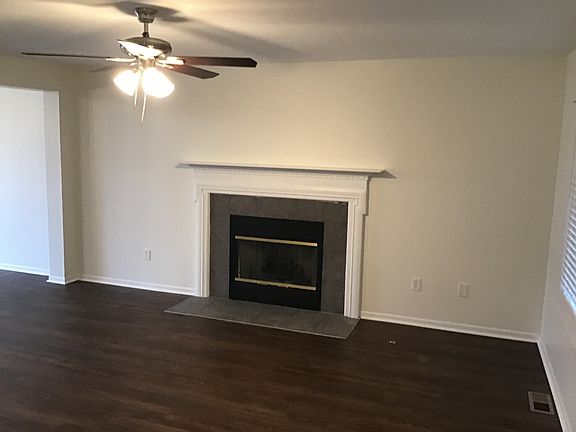 3rd image of 8677 Maisch St