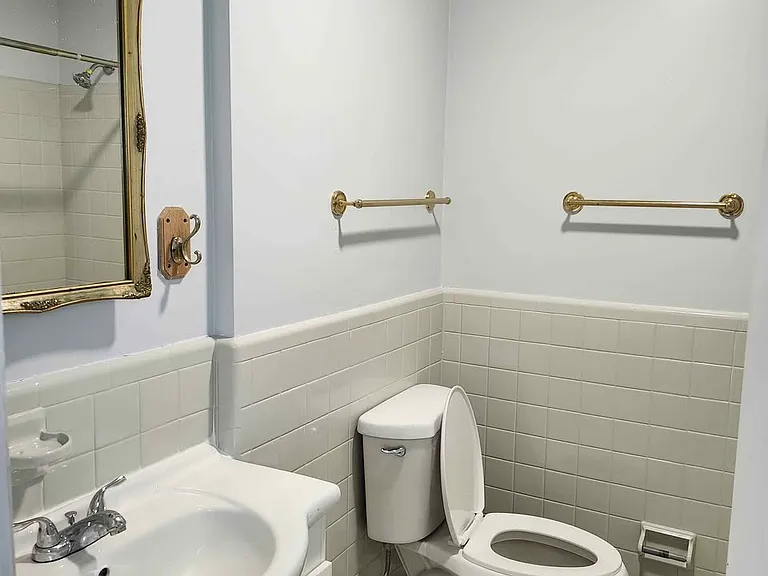 1944 Goldsmith Ln #3 — Photo 9