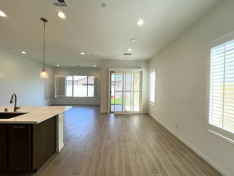 11918 Greenpeak St — Photo 12