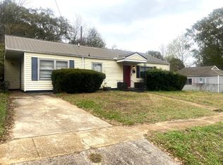 921 Garywood Pl, Bessemer, AL 35023