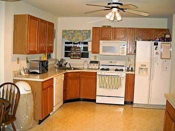 4th image of 29 Fox Farm Ln
