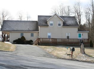 6 Town Hill Rd, Forest City, PA 18421