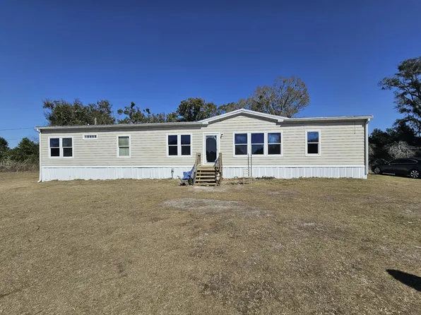 5531 NW 165th St, Trenton, FL 32693