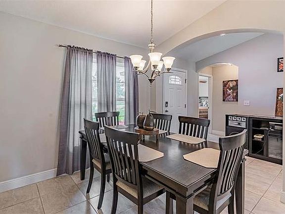 4th image of 359 Elderberry Ct
