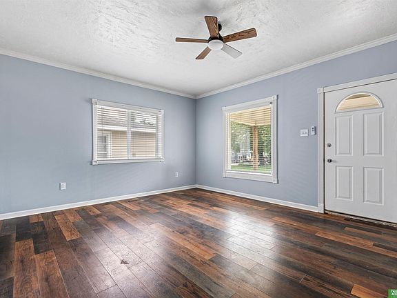 5th image of 412 2nd St