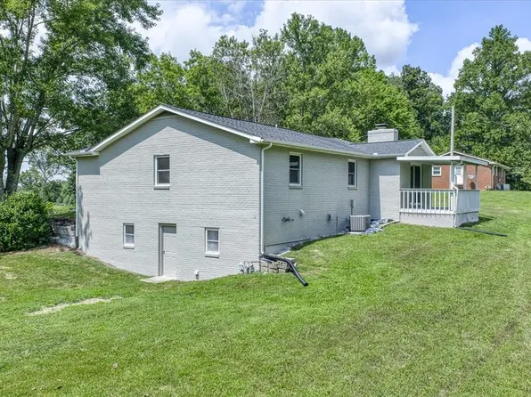 3766 Old Bridge Rd, Cookeville, TN 38506