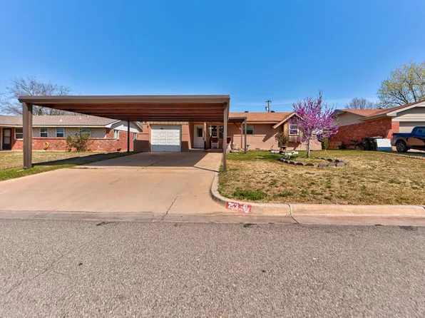 753 SW 1st St, Moore, OK 73160