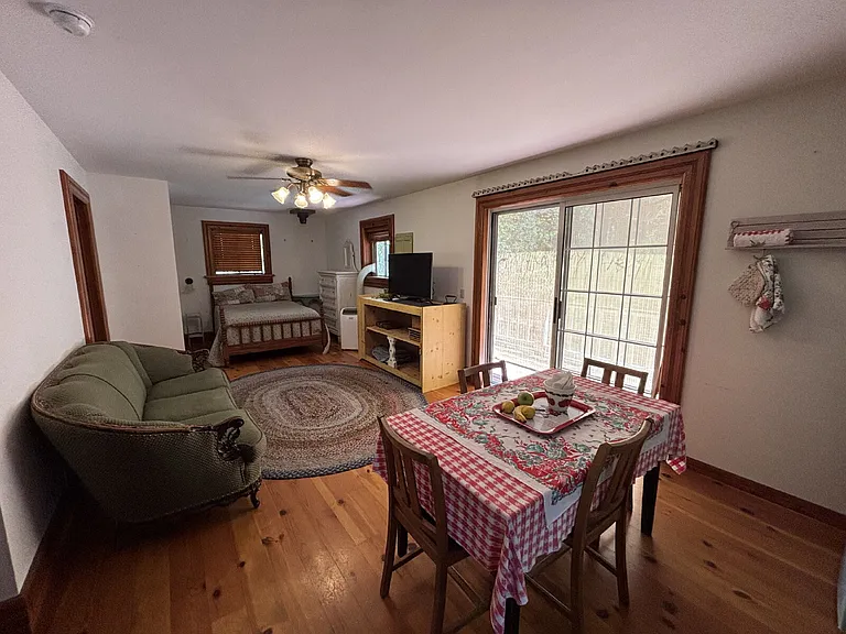 5030 Newtown Rd — Photo 4
