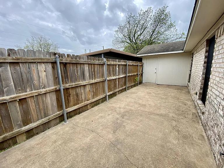 6824 Edmond Ave — Photo 12