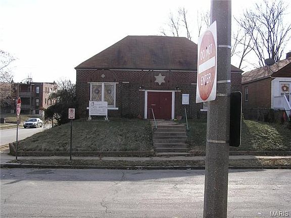 2nd image of 4200 Blaine Ave