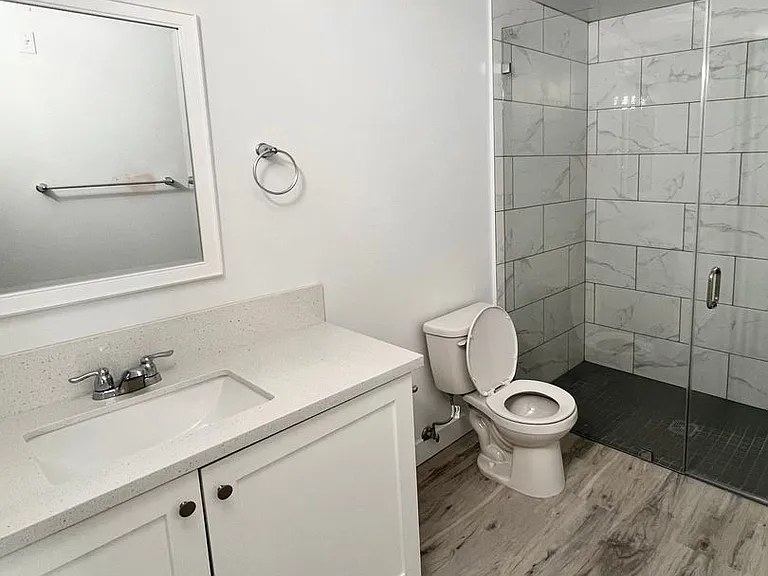 Bunker Heights Apartments — Photo 29