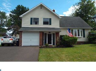 1074 Roberts Rd, Warminster, PA 18974